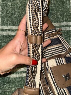 Striped Canvas Shoulder Bag in Navy and Cream - Unbranded